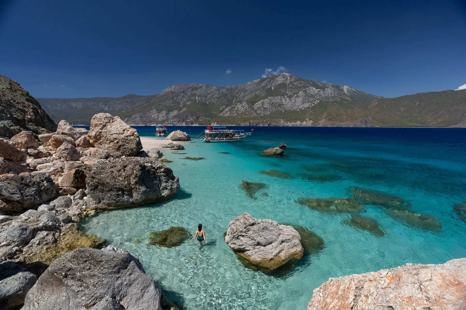 Suluada Maldives Boat Tour